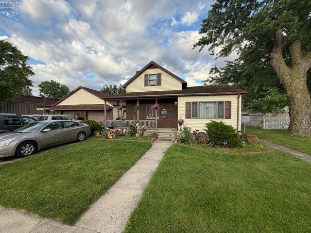 207 Woodbine St, Willard, OH 44890
