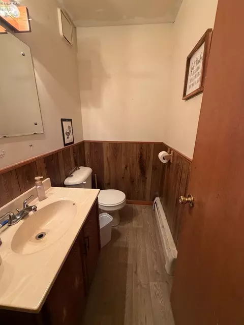 207 Woodbine St, Willard, OH 44890 photo 4