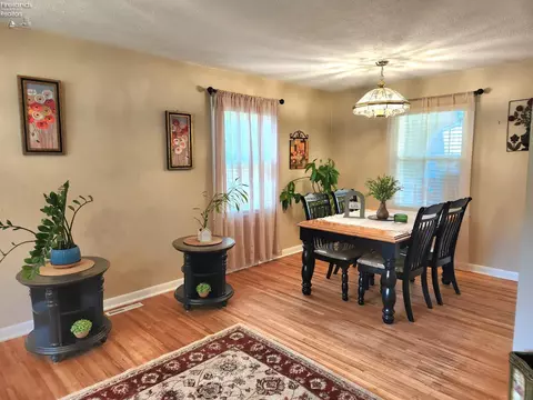 Dining - 547 Wilder Ave, Huron, OH 44839 photo 4 of 5