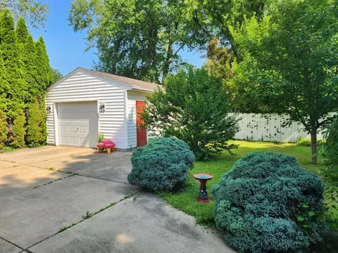 Exterior - 547 Wilder Ave, Huron, OH 44839 photo 8 of 13