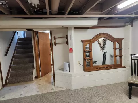 Entry Way - 547 Wilder Ave, Huron, OH 44839 photo 3 of 4