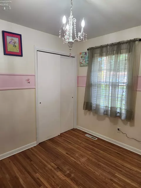 Bedroom - 547 Wilder Ave, Huron, OH 44839 photo 3 of 17