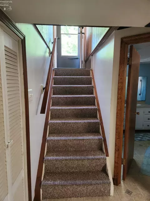 Entry Way - 547 Wilder Ave, Huron, OH 44839 photo 2 of 4