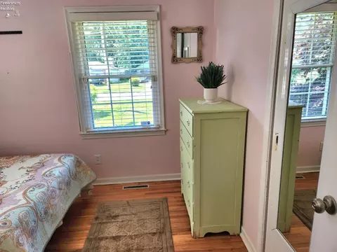 Bedroom - 547 Wilder Ave, Huron, OH 44839 photo 7 of 17