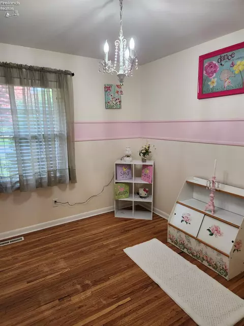 Bedroom - 547 Wilder Ave, Huron, OH 44839 photo 2 of 17