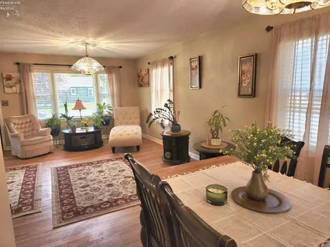 Living - 547 Wilder Ave, Huron, OH 44839 photo 1 of 3