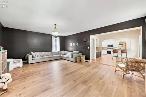 Living - 293 Monroe St, Monroeville, OH 44847 photo 4 of 6