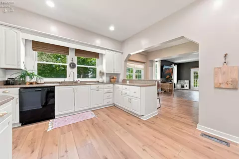 Kitchen - 293 Monroe St, Monroeville, OH 44847 photo 2 of 5