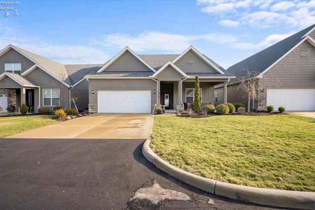 4070 Coventry Cir, Huron, OH 44839
