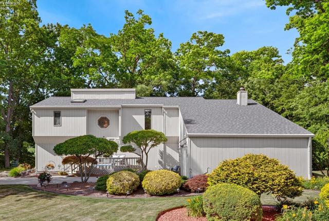 1193 Wildwood Dr, Vermilion, OH 44089