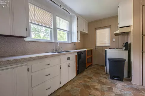 273 E Main St, Norwalk, OH 44857 photo 9