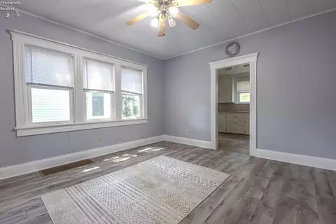 273 E Main St, Norwalk, OH 44857 photo 6