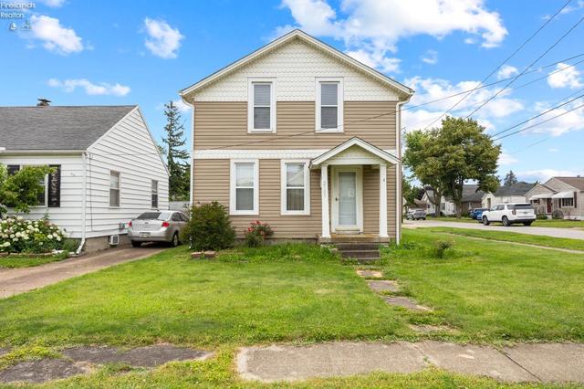 2105 Wayne St, Sandusky, OH 44870