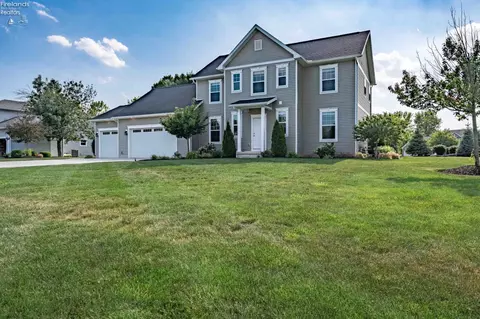 1164 Lost Lake Rd, Port Clinton, OH 43452