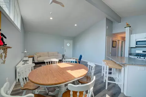 Dining - 305 Forest Hls, Huron, OH 44839 photo 1 of 4