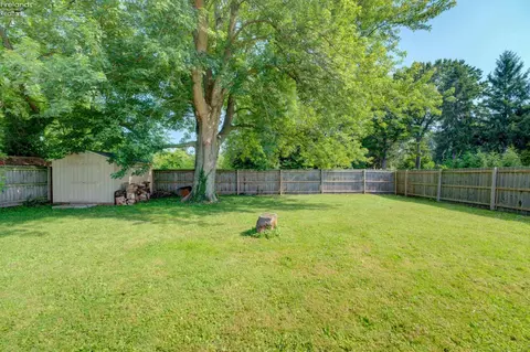 Exterior - 305 Forest Hls, Huron, OH 44839 photo 5 of 8