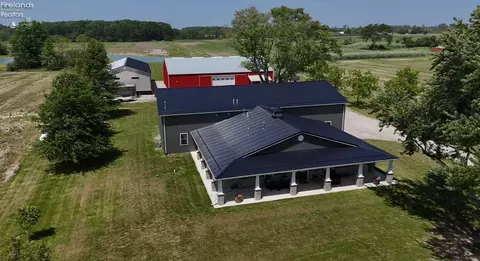 5111 Port Clinton Eastern, Port Clinton, OH 43452