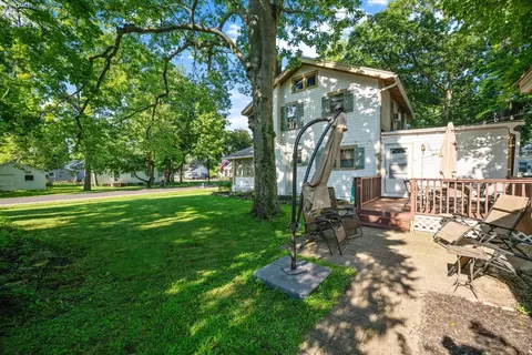 Exterior - 528 E 4th St, Lakeside, OH 43440 photo 5 of 7