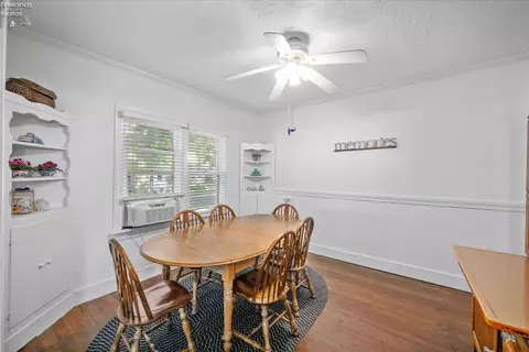 Dining - 528 E 4th St, Lakeside, OH 43440 photo 1 of 2