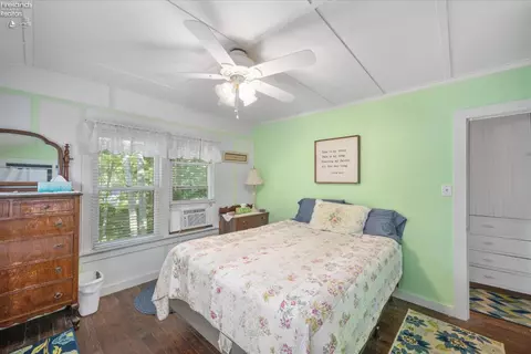 Bedroom - 528 E 4th St, Lakeside, OH 43440 photo 6 of 8