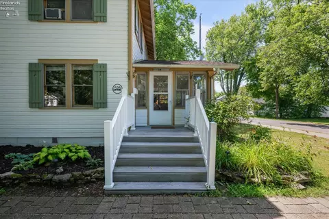 528 E 4th St, Lakeside, OH 43440 photo 6