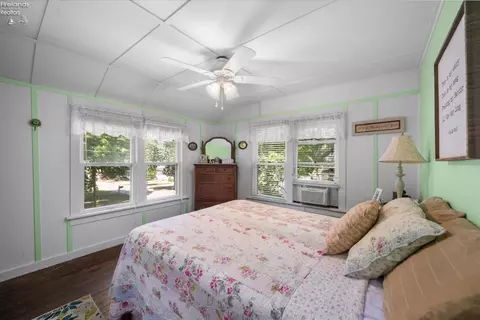 528 E 4th St, Lakeside, OH 43440 photo 21