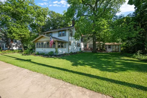 Exterior - 528 E 4th St, Lakeside, OH 43440 photo 2 of 7