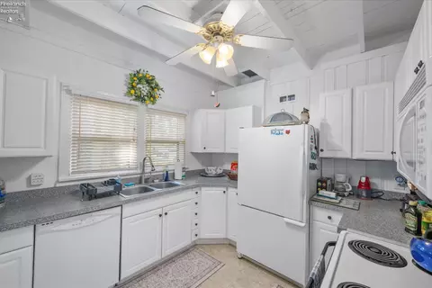 Kitchen - 528 E 4th St, Lakeside, OH 43440 photo 1 of 2