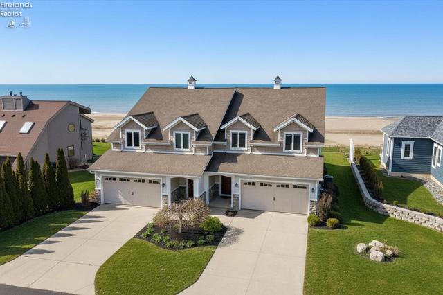 2511 E Sand Rd, Port Clinton, OH 43452