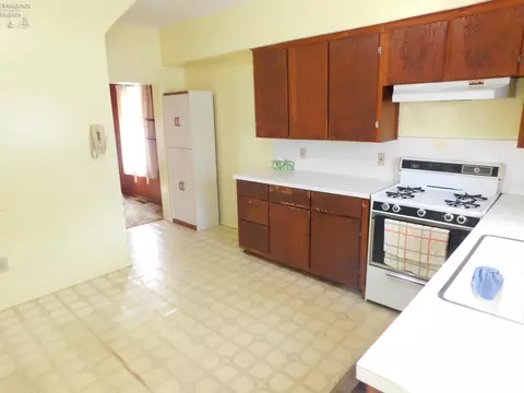 93 Benedict Ave, Norwalk, OH 44857 photo 2