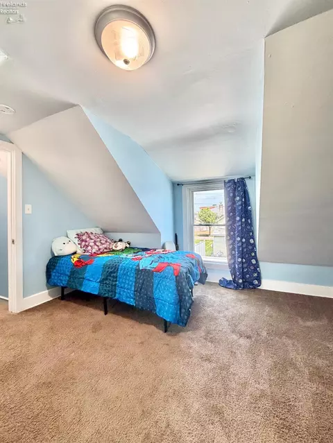 708 Wildman St, Sandusky, OH 44870 photo 25