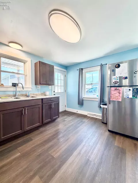 708 Wildman St, Sandusky, OH 44870 photo 8