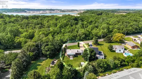 10700 E Bayshore Rd, Marblehead, OH 43440 photo 31