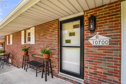 10700 E Bayshore Rd, Marblehead, OH 43440 photo 3