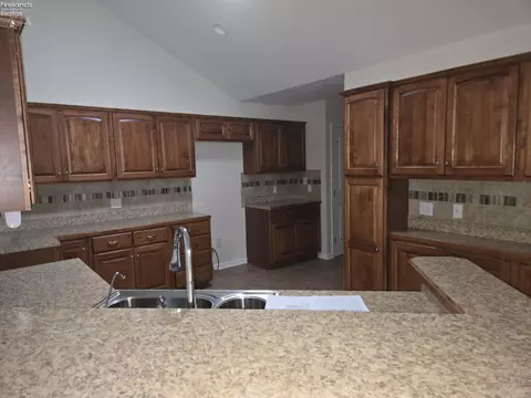 3916 Coventry Ln, Huron, OH 44839 photo 3