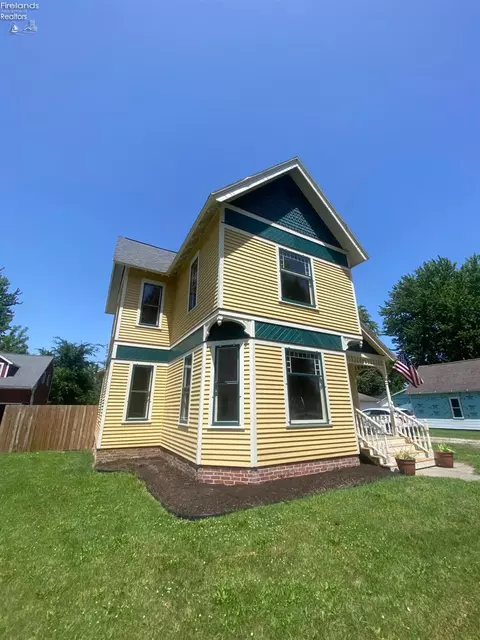 204 Main St, Wayne, OH 43466 photo 2
