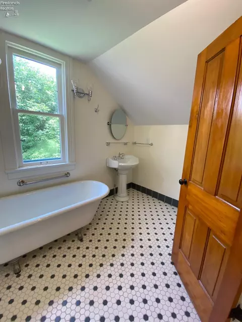 204 Main St, Wayne, OH 43466 photo 28