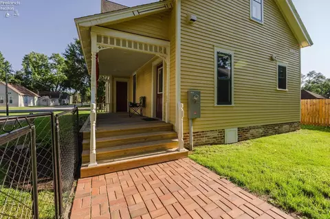 Exterior - 204 Main St, Wayne, OH 43466 photo 10 of 16