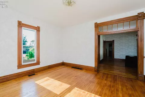 Living - 204 Main St, Wayne, OH 43466 photo 4 of 7