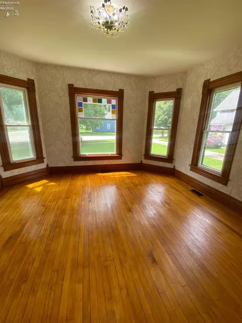 204 Main St, Wayne, OH 43466 photo 5