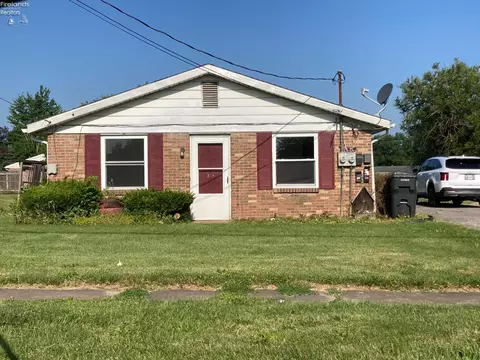 327 Keefer, Willard, OH 44890 photo 1