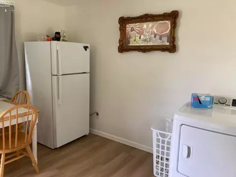 327 Keefer, Willard, OH 44890 photo 3