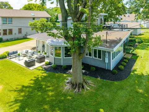 Exterior - 1005 Lakeview Rd, Huron, OH 44839 photo 9 of 10