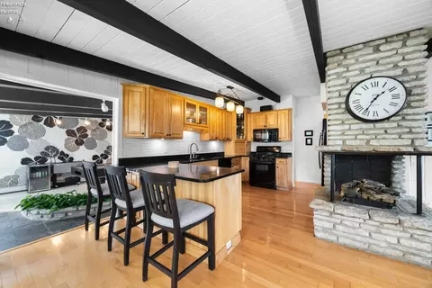 Kitchen - 1005 Lakeview Rd, Huron, OH 44839 photo 2 of 5
