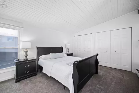 Bedroom - 1005 Lakeview Rd, Huron, OH 44839 photo 9 of 12