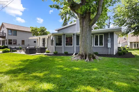Exterior - 1005 Lakeview Rd, Huron, OH 44839 photo 6 of 10
