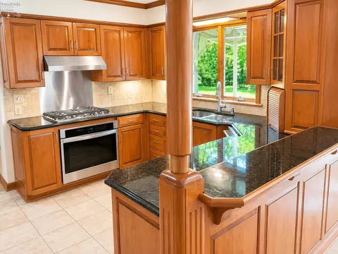 Kitchen - 1020 Main St, Huron, OH 44839 photo 3 of 4