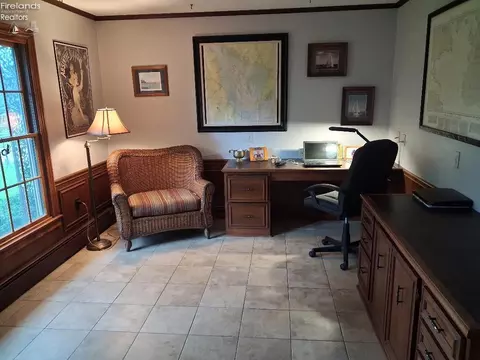 1020 Main St, Huron, OH 44839 photo 9