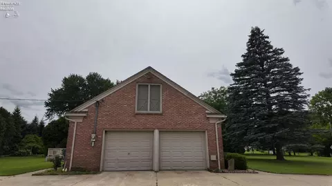 1020 Main St, Huron, OH 44839 photo 2