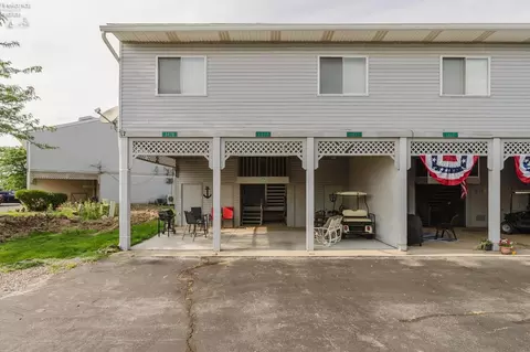 6475 Harris Harbor Dr, Oak Harbor, OH 43449